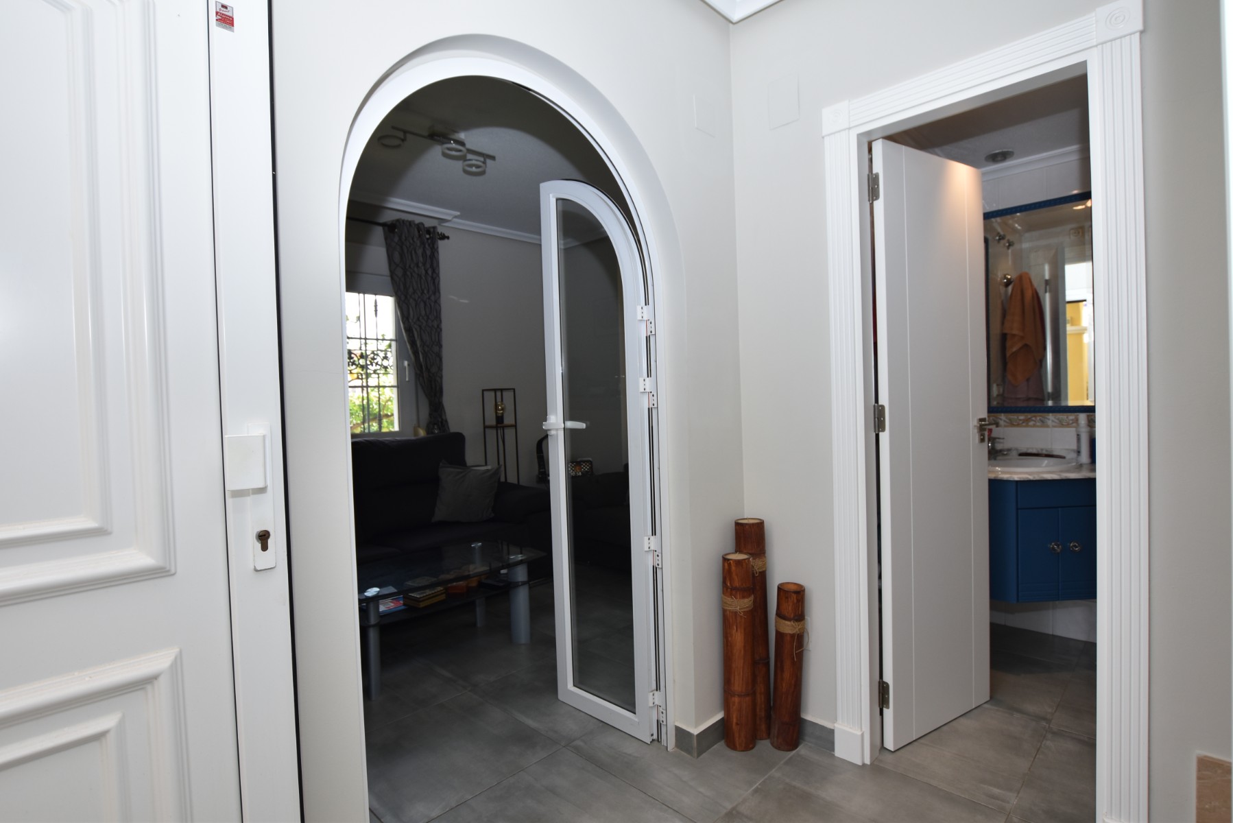 For sale - 3 Bedroom 2 Bathroom Villa in Villamartin - Los Dolses  - Alicante