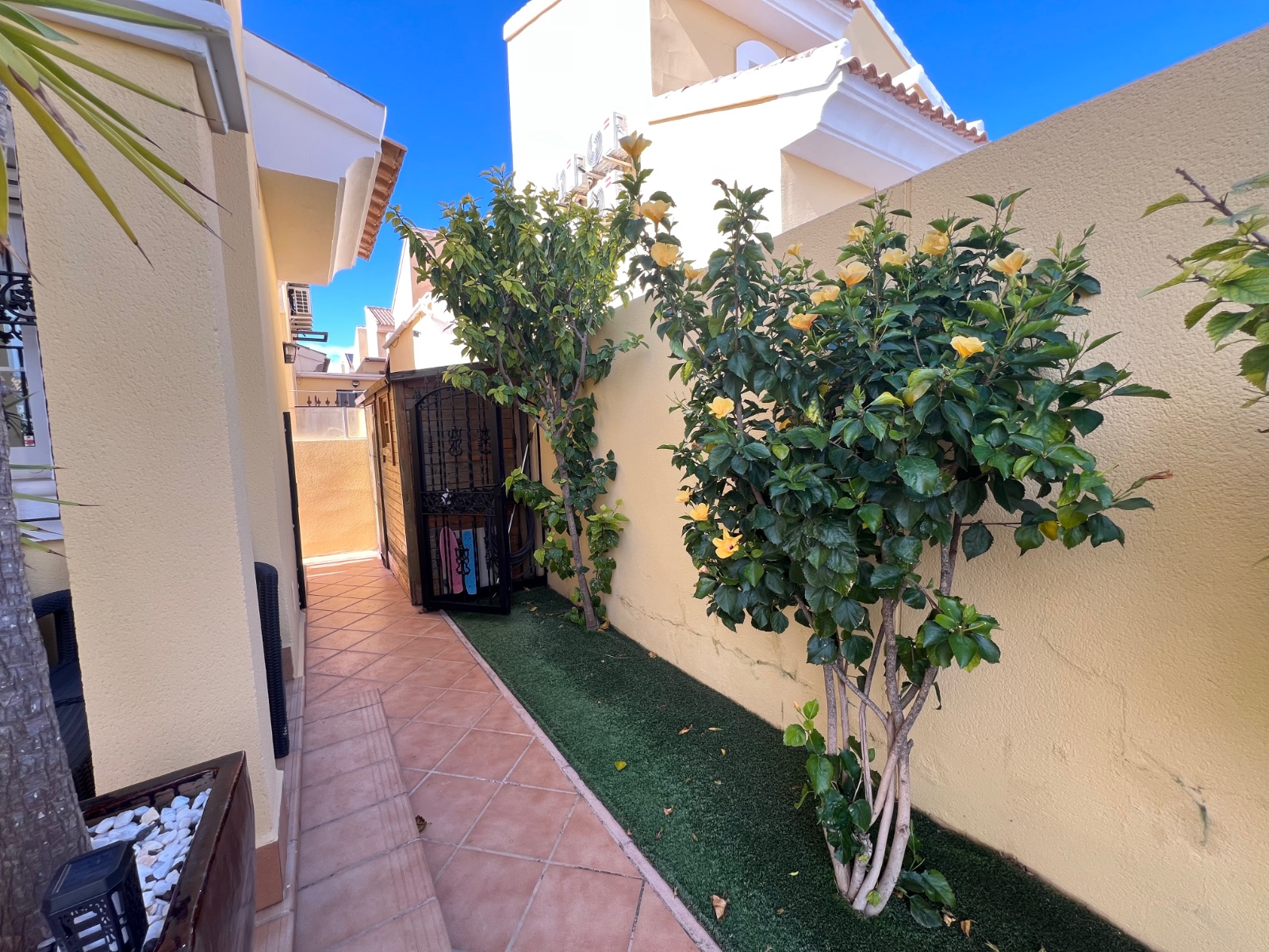For sale - 3 Bedroom 2 Bathroom Villa in Villamartin - Los Dolses  - Alicante