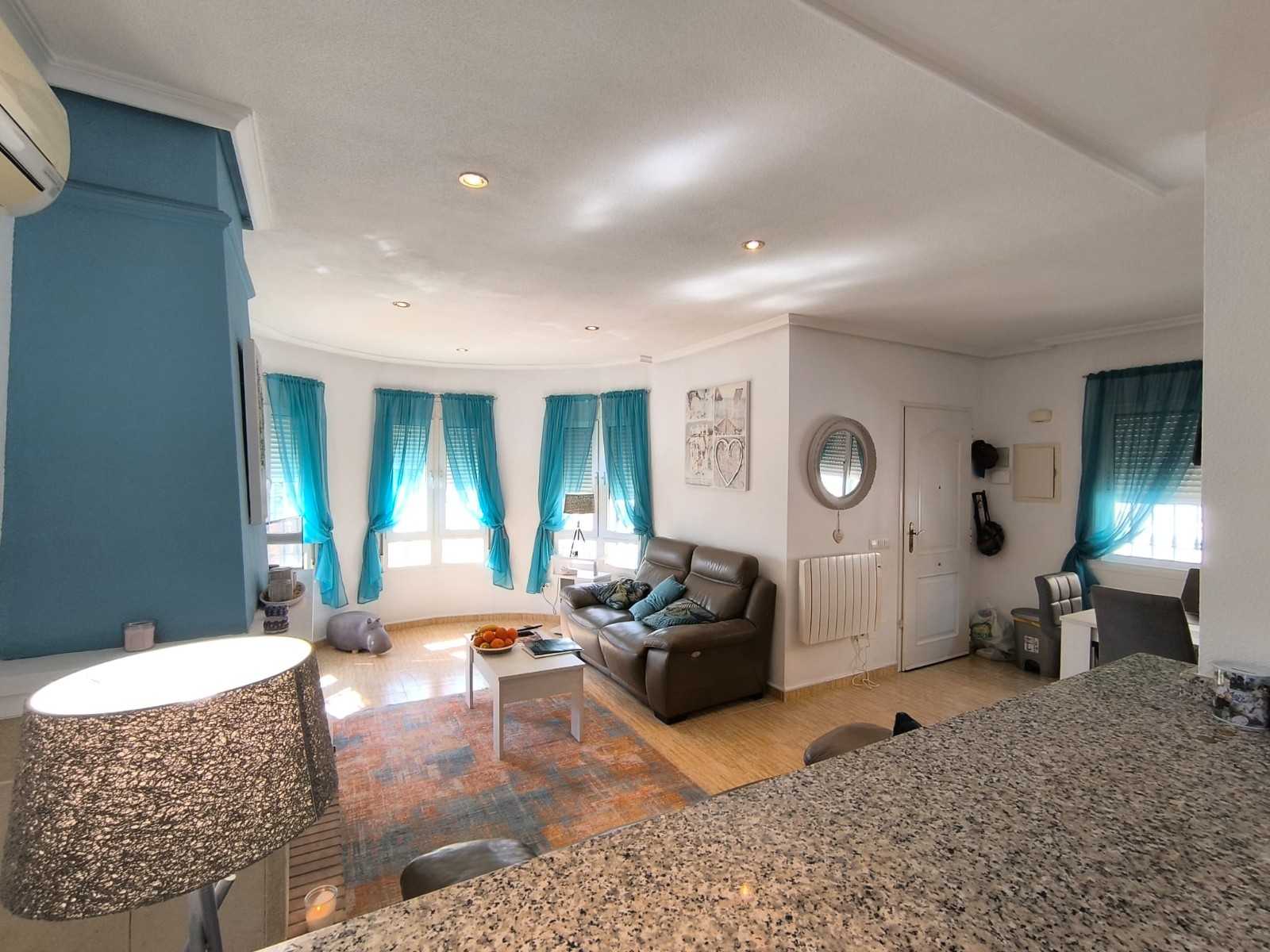 For sale - 3 Bedroom 2 Bathroom Villa in El Raso - Costa Blanca  - Alicante