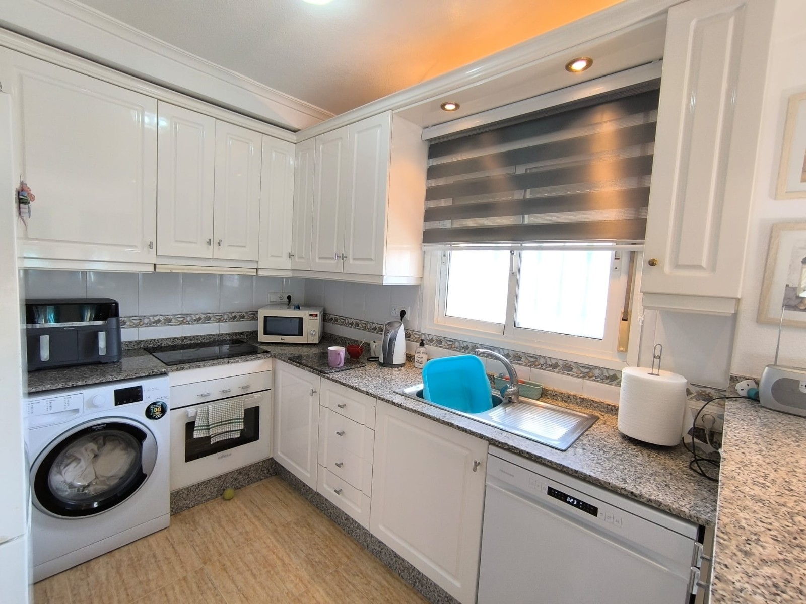 For sale - 3 Bedroom 2 Bathroom Villa in El Raso - Costa Blanca  - Alicante