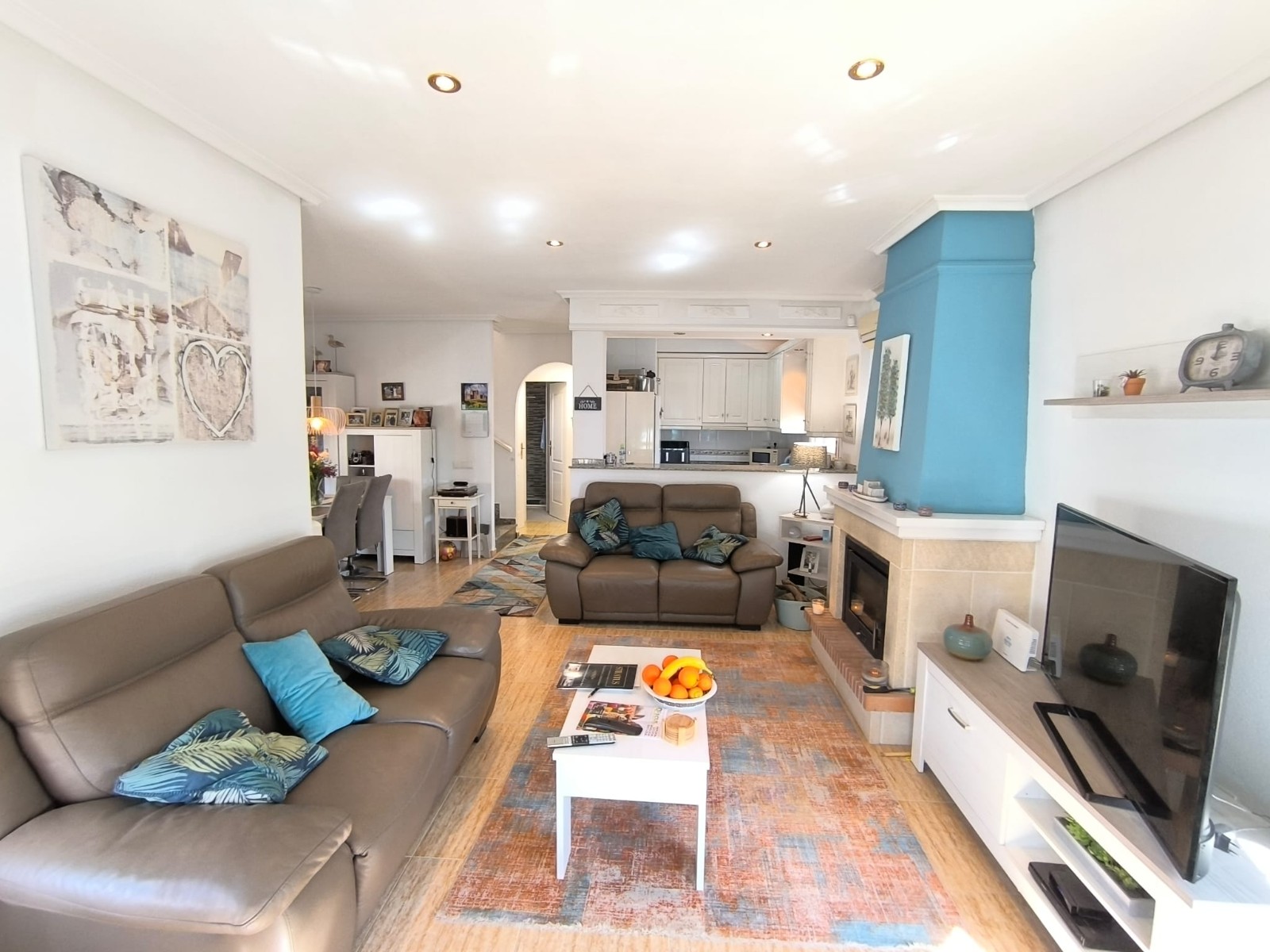 For sale - 3 Bedroom 2 Bathroom Villa in El Raso - Costa Blanca  - Alicante