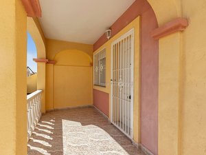 For sale - 2 Bedroom 2 Bathroom Semi Detached in Villamartin -  - Alicante