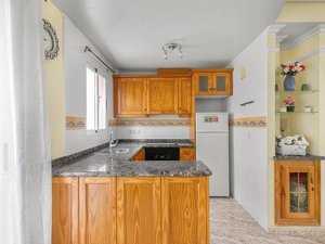 For sale - 2 Bedroom 2 Bathroom Semi Detached in Villamartin -  - Alicante