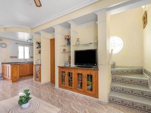 For sale - 2 Bedroom 2 Bathroom Semi Detached in Villamartin -  - Alicante