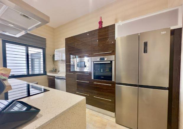 For sale - 4 Bedroom 2 Bathroom Villa in Pilar de La Horadada - Torre de la Horadada  - Alicante