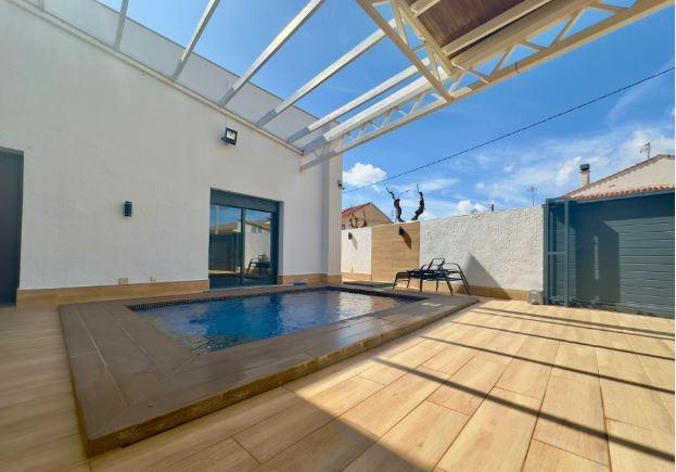 For sale - 4 Bedroom 2 Bathroom Villa in Pilar de La Horadada - Torre de la Horadada  - Alicante