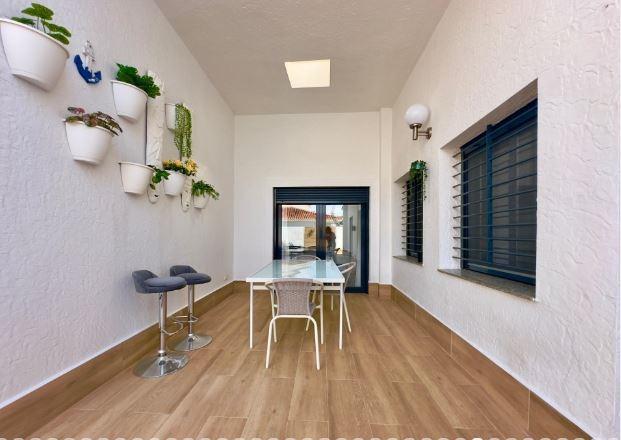 For sale - 4 Bedroom 2 Bathroom Villa in Pilar de La Horadada - Torre de la Horadada  - Alicante