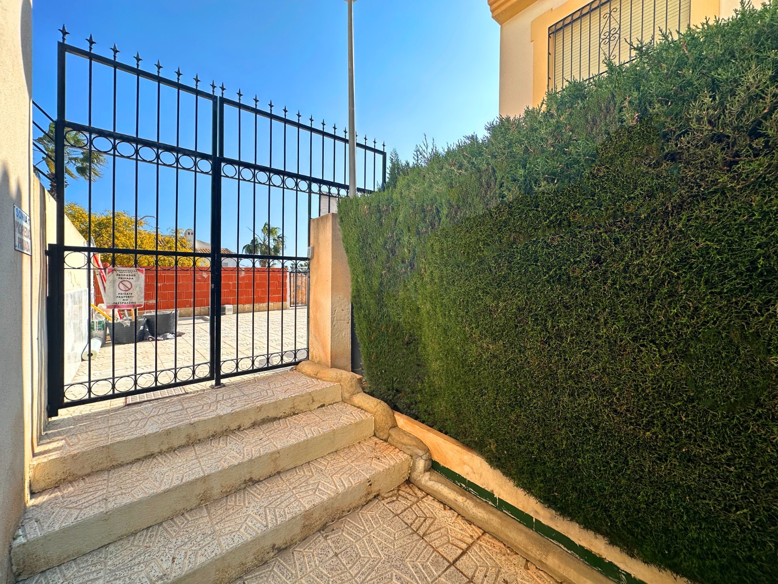 For sale - 3 Bedroom 2 Bathroom Town House in Orihuela Costa - Costa Blanca  - Alicante
