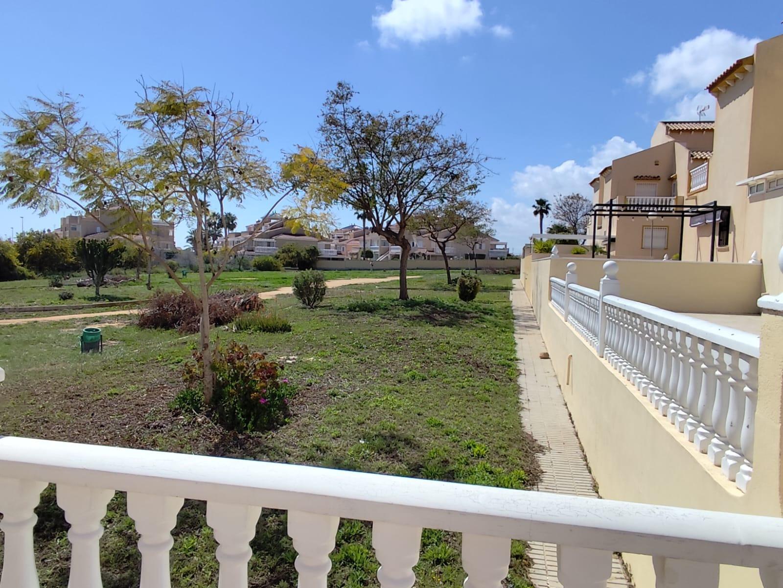 For sale - 2 Bedroom 2 Bathroom Bungalow in Orihuela - Urbanización Perla Del Mar  - Alicante