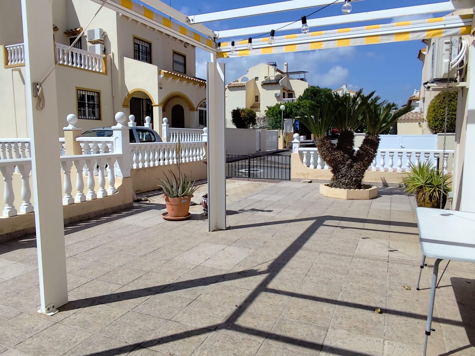 For sale - 2 Bedroom 2 Bathroom Bungalow in Orihuela - Urbanización Perla Del Mar  - Alicante