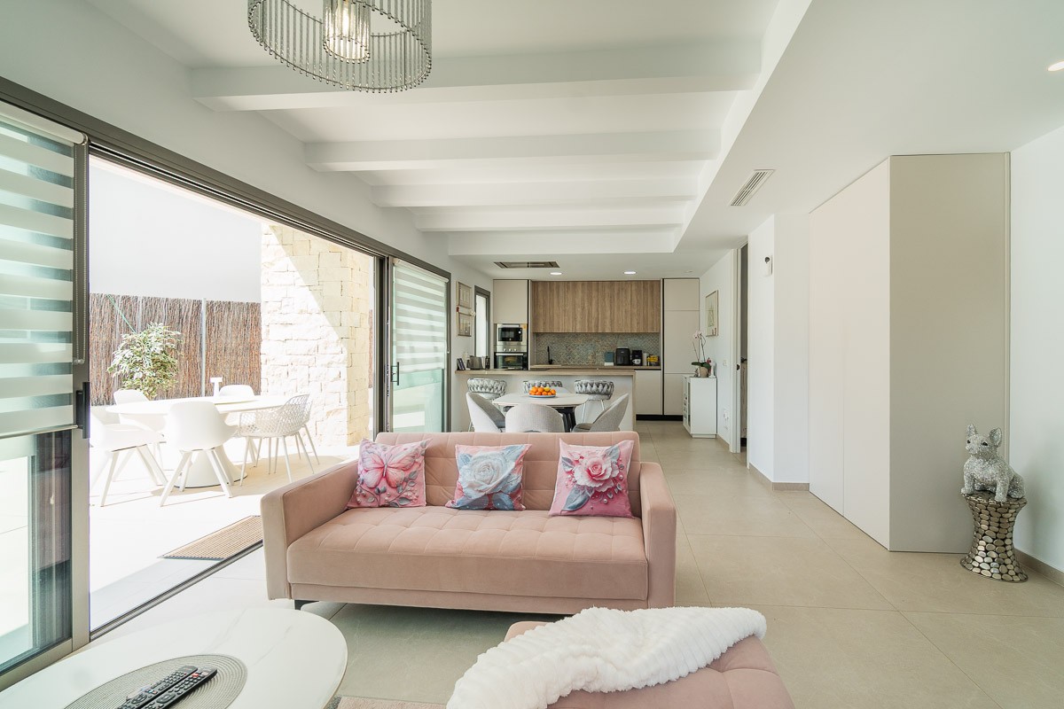 For sale - 3 Bedroom 2 Bathroom Villa in Villamartin - Costa Blanca  - Alicante