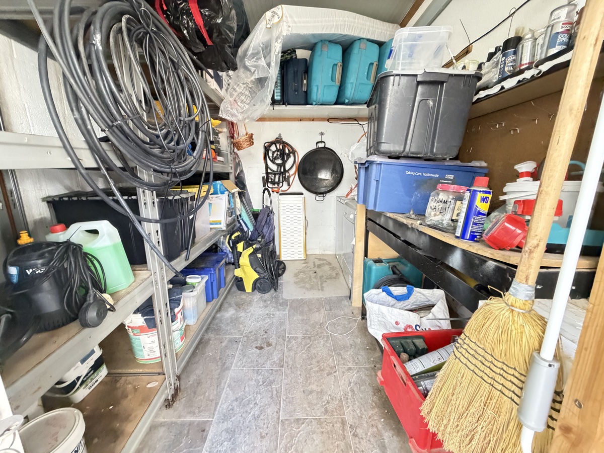 For sale - 3 Bedroom 2 Bathroom Villa in Villamartin - , Villamartin, Alicante, Spain - Alicante