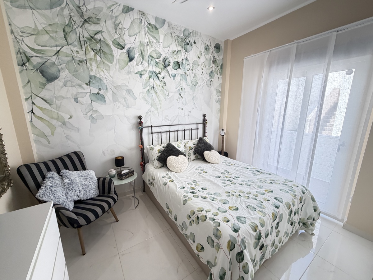 For sale - 3 Bedroom 2 Bathroom Villa in Villamartin - , Villamartin, Alicante, Spain - Alicante