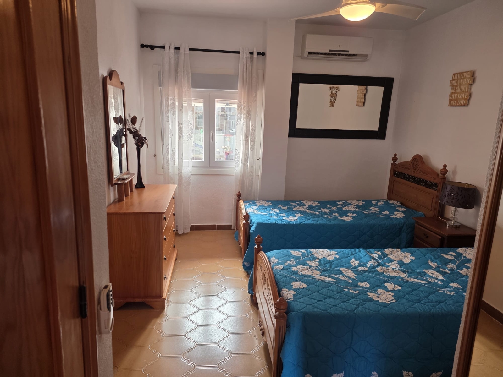 For sale - 2 Bedroom 1 Bathroom Apartment in Villamartin - , Villamartin, Alicante, Spain - Alicante