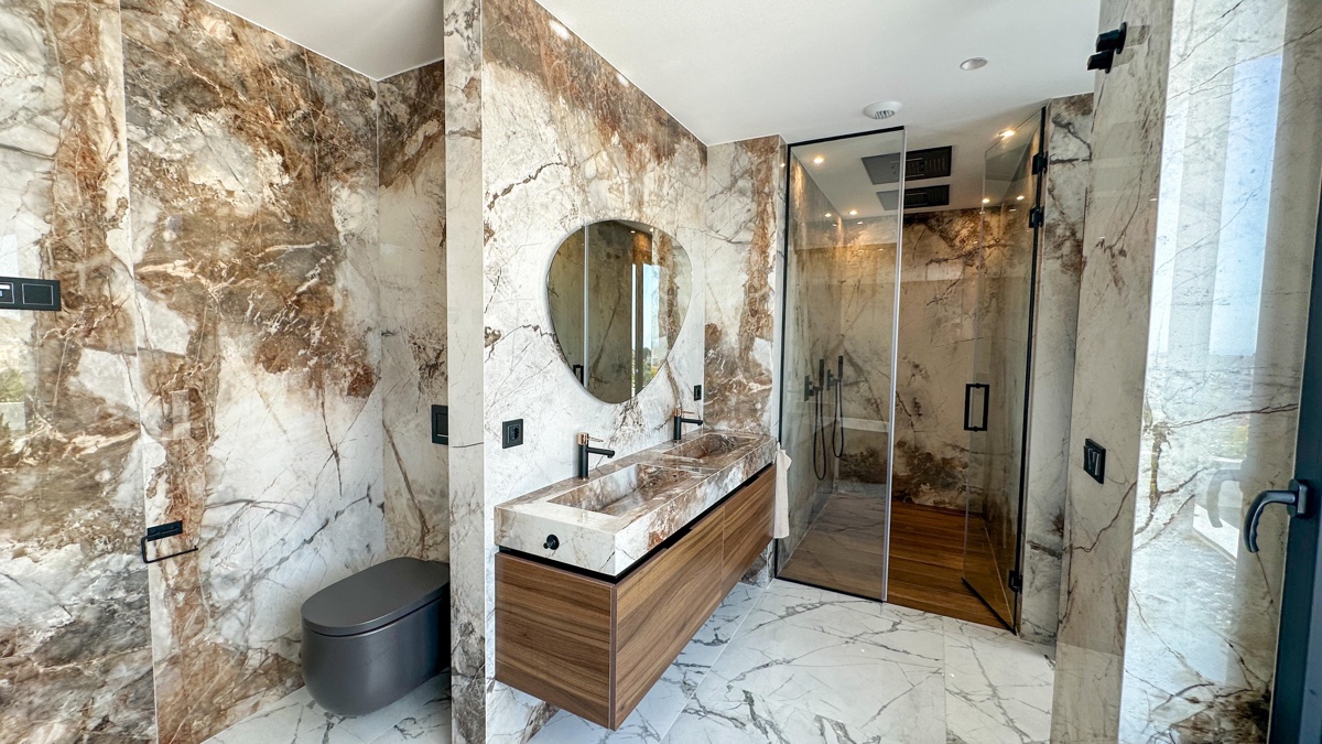 For sale - 4 Bedroom 6 Bathroom Villa in Villamartin - , Villamartin, Alicante, Spain - Alicante