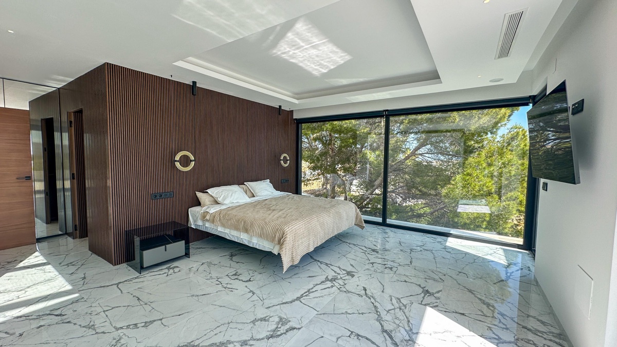 For sale - 4 Bedroom 6 Bathroom Villa in Villamartin - , Villamartin, Alicante, Spain - Alicante