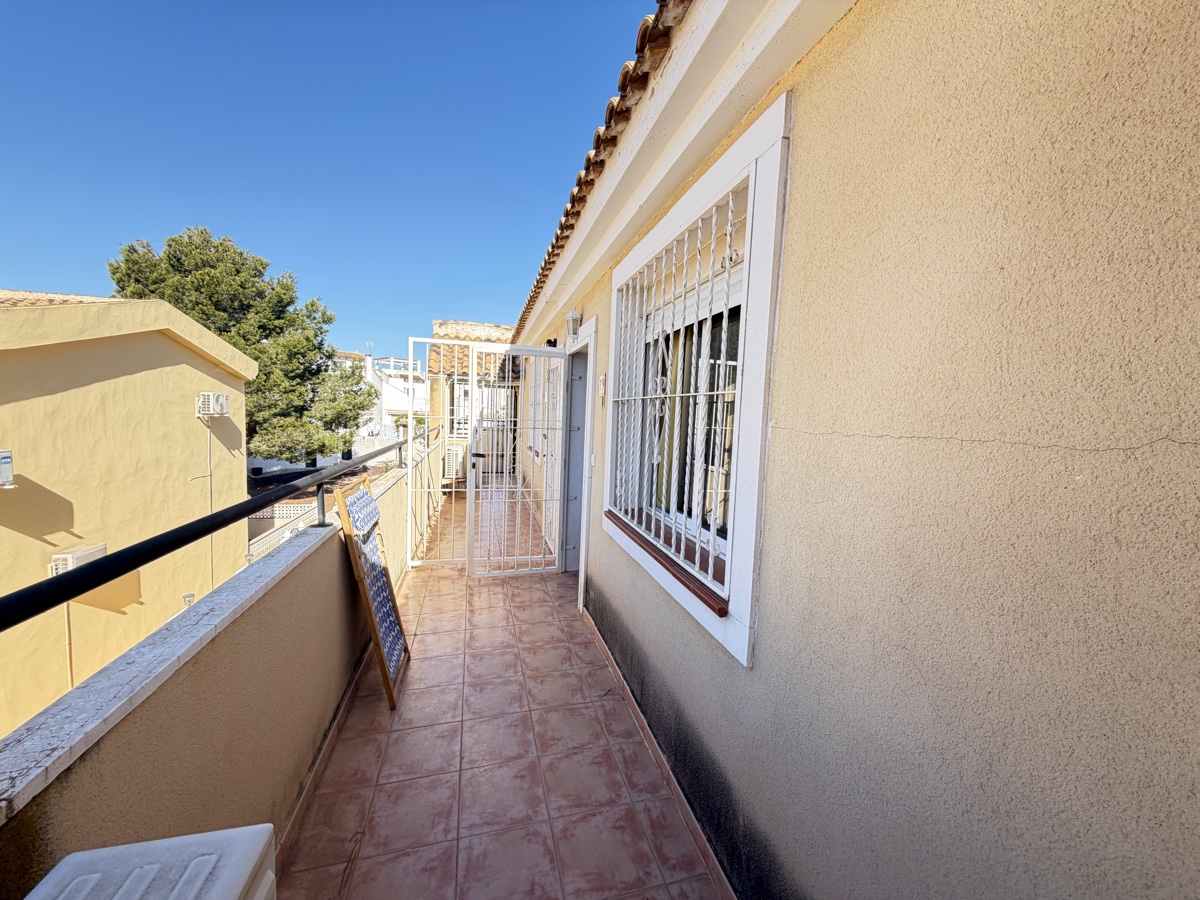For sale - 2 Bedroom 1 Bathroom Apartment in Villamartin - , Villamartin, Alicante, Spain - Alicante
