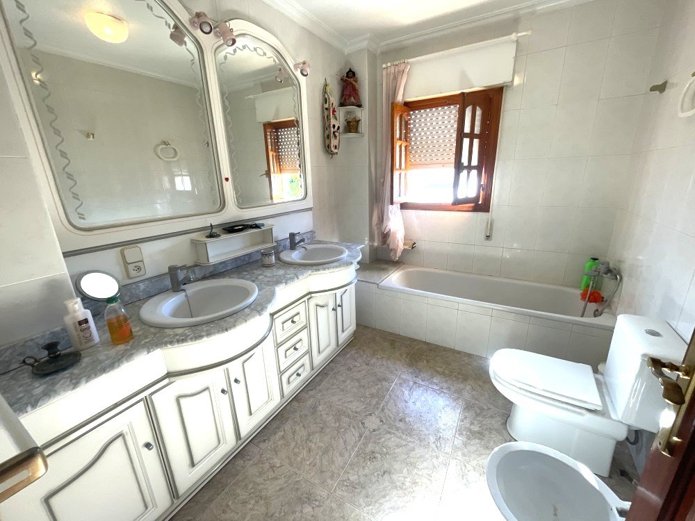 For sale - 5 Bedroom 3 Bathroom Town House in Rojales - Inland  - Alicante