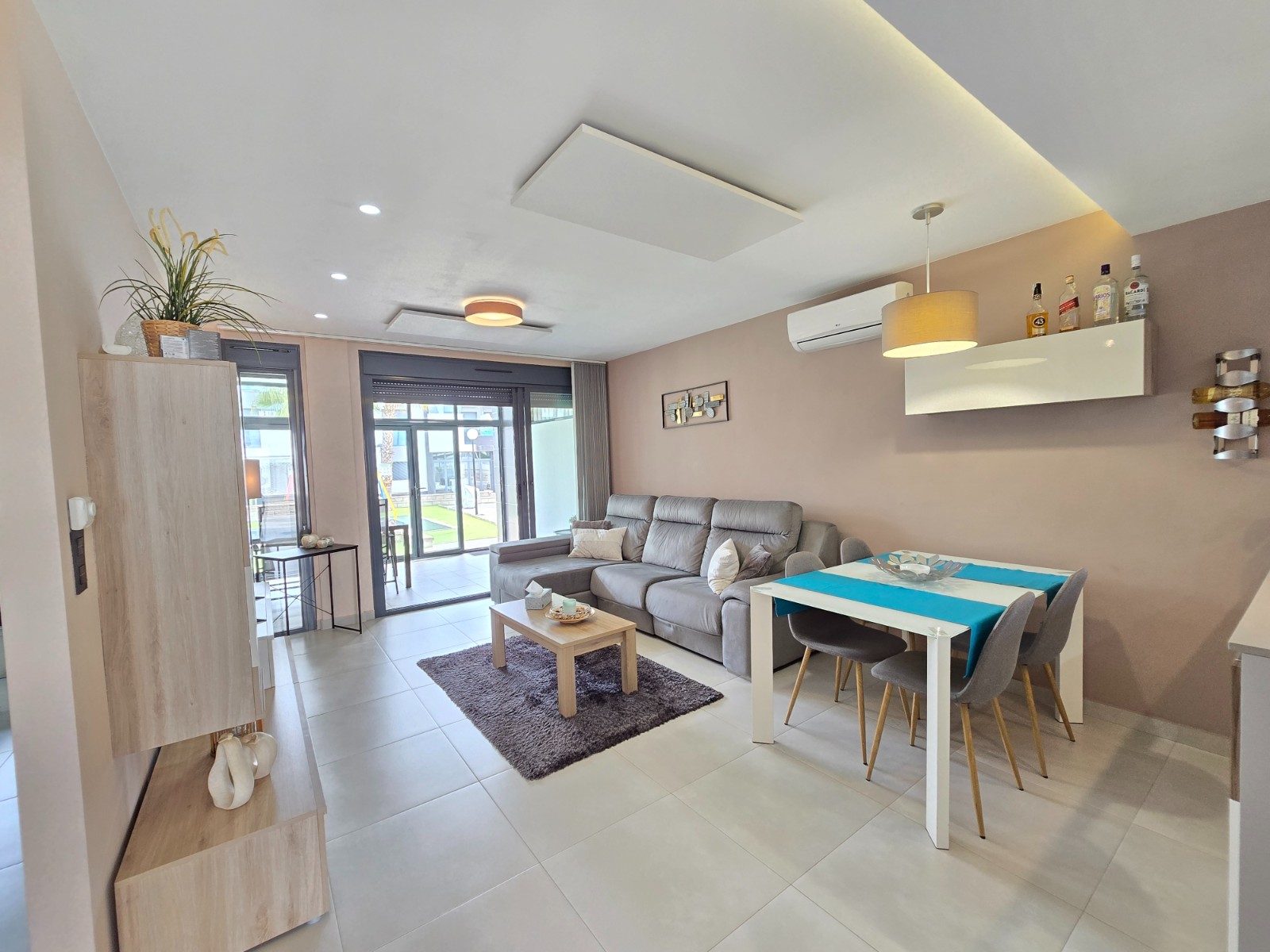 For sale - 2 Bedroom 2 Bathroom Apartment in Orihuela Costa - Costa Blanca  - Alicante