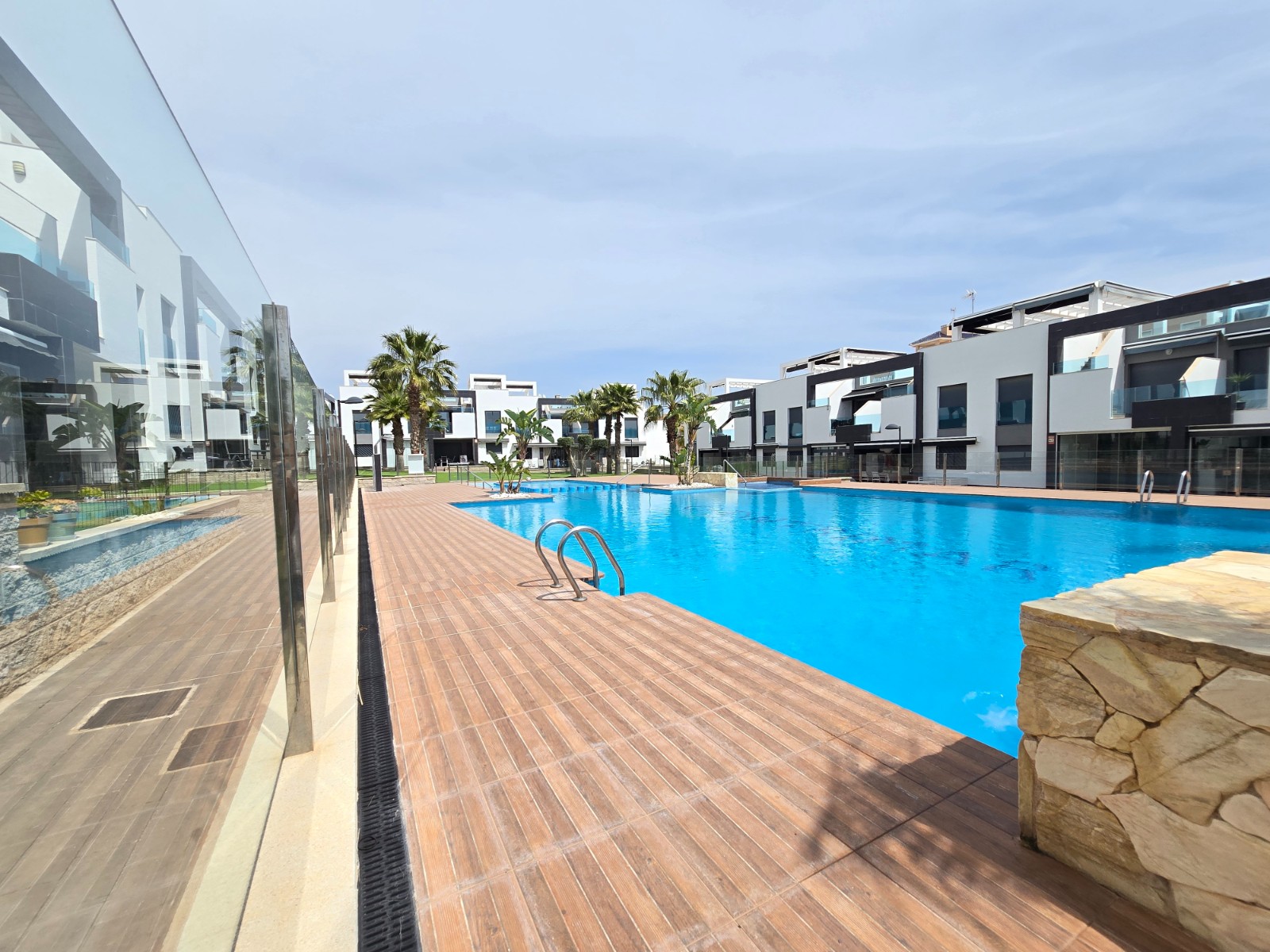 For sale - 2 Bedroom 2 Bathroom Apartment in Orihuela Costa - Costa Blanca  - Alicante