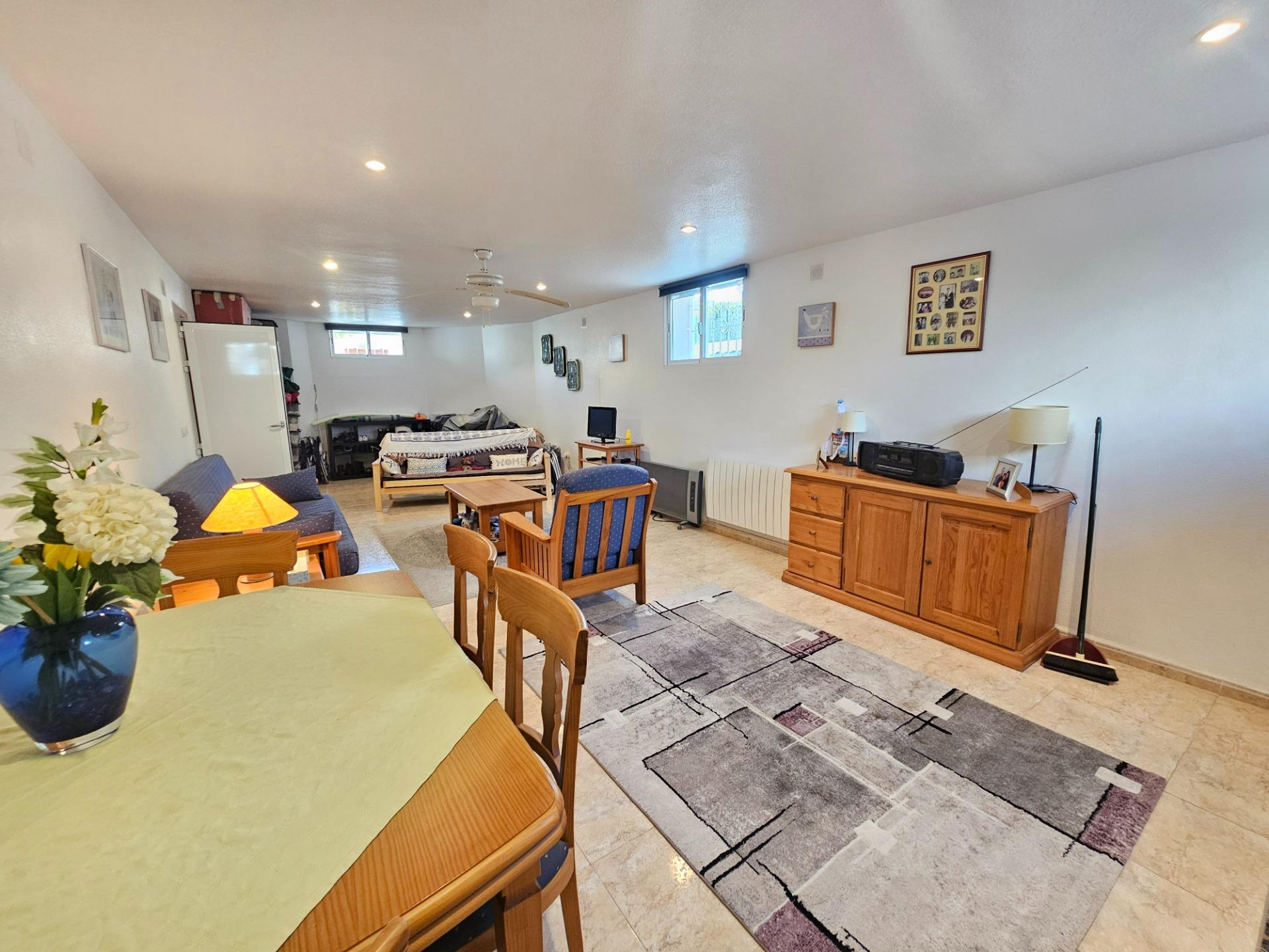 For sale - 3 Bedroom 2 Bathroom Villa in Benijofar - Benimar 3  - Alicante