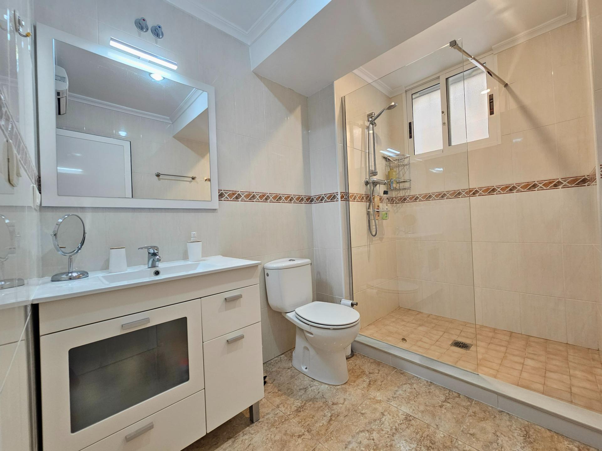 For sale - 3 Bedroom 2 Bathroom Villa in Benijofar - Benimar 3  - Alicante