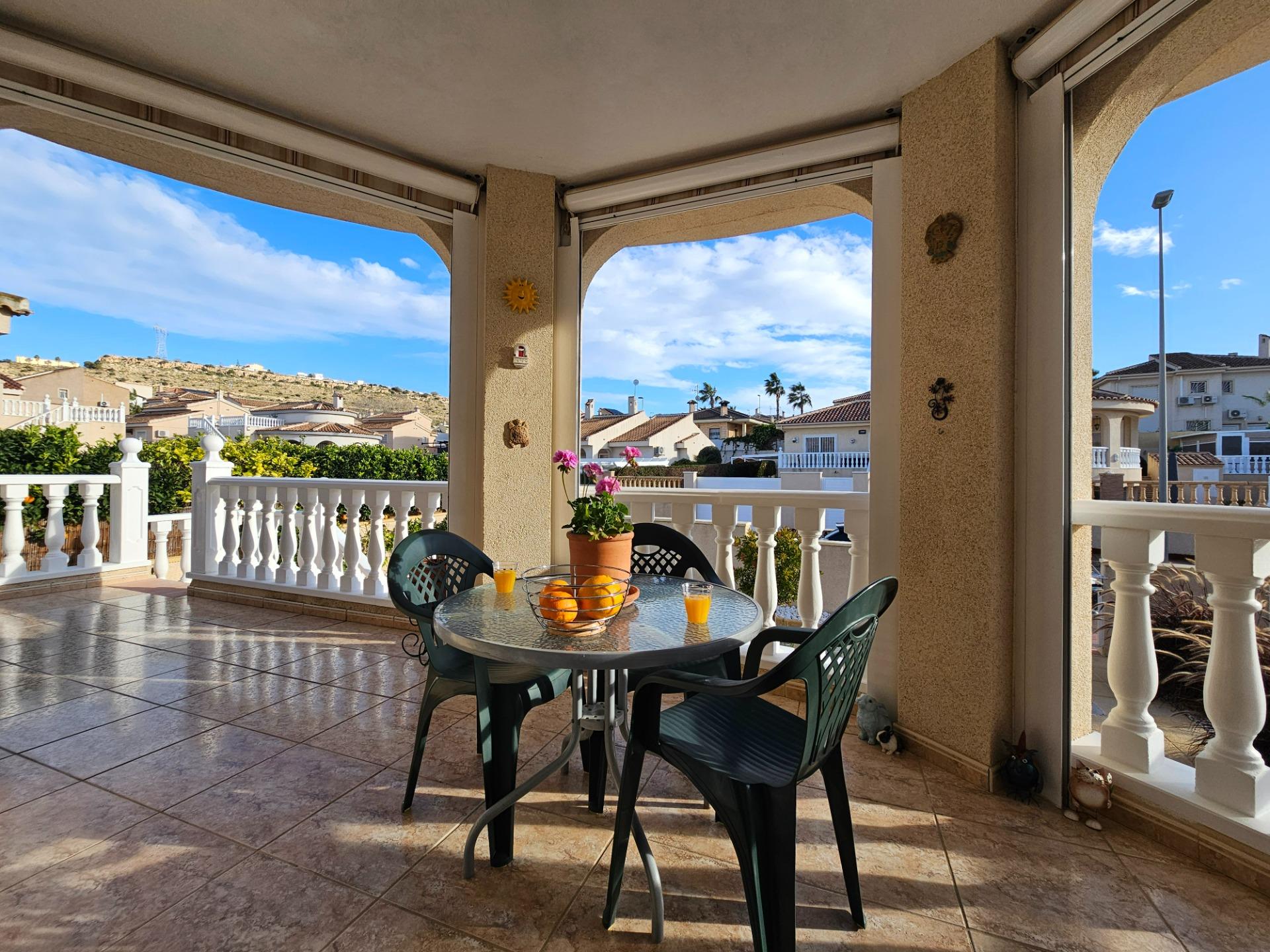 For sale - 3 Bedroom 2 Bathroom Villa in Benijofar - Benimar 3  - Alicante