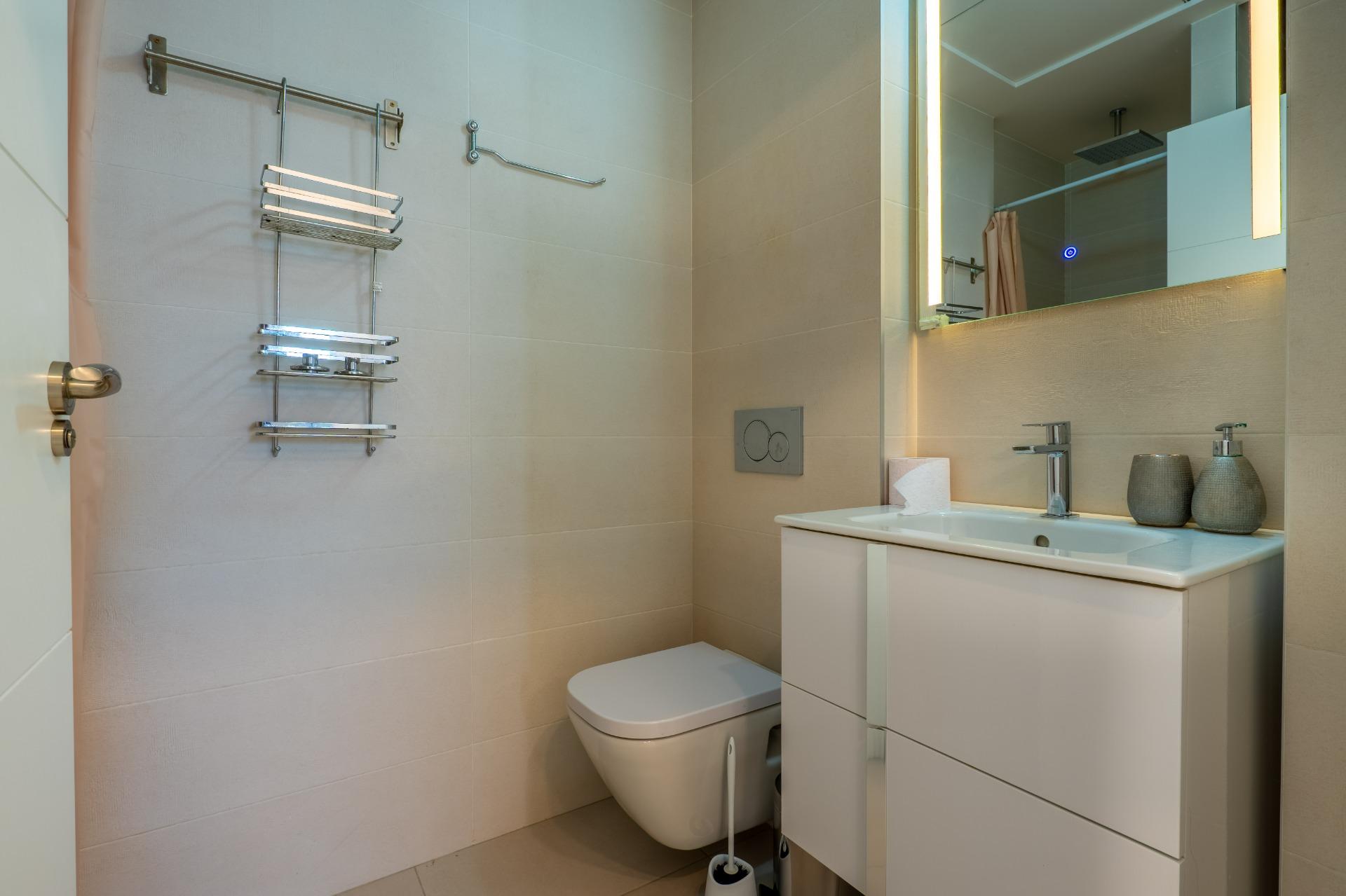 For sale - 3 Bedroom 2 Bathroom Apartment in Orihuela Costa - Los Dolses  - Alicante