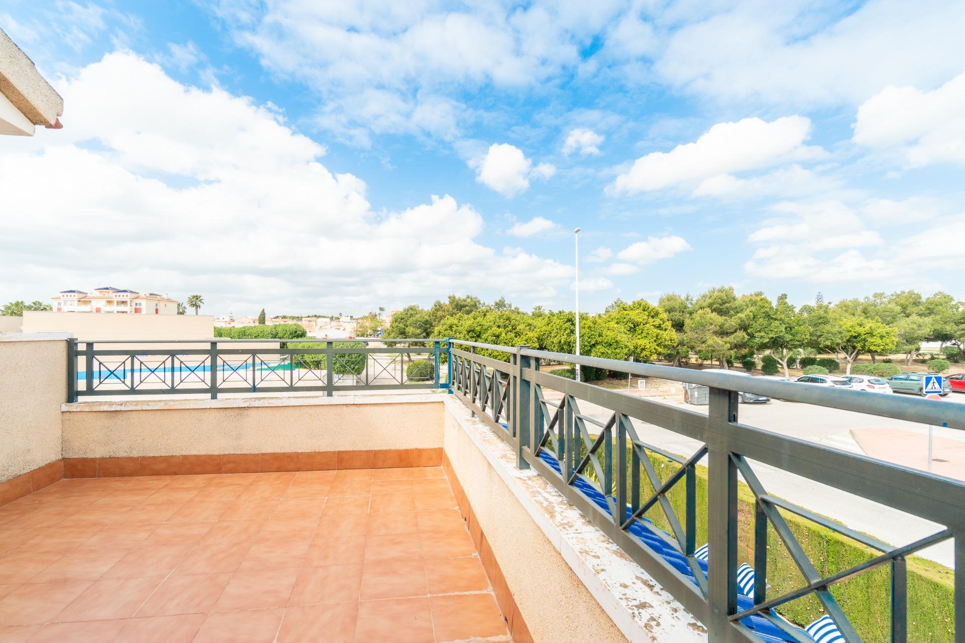 For sale - 3 Bedroom 2 Bathroom Town house in Playa Flamenca - Zeniamar-Horizonte-La Campana  - Alicante