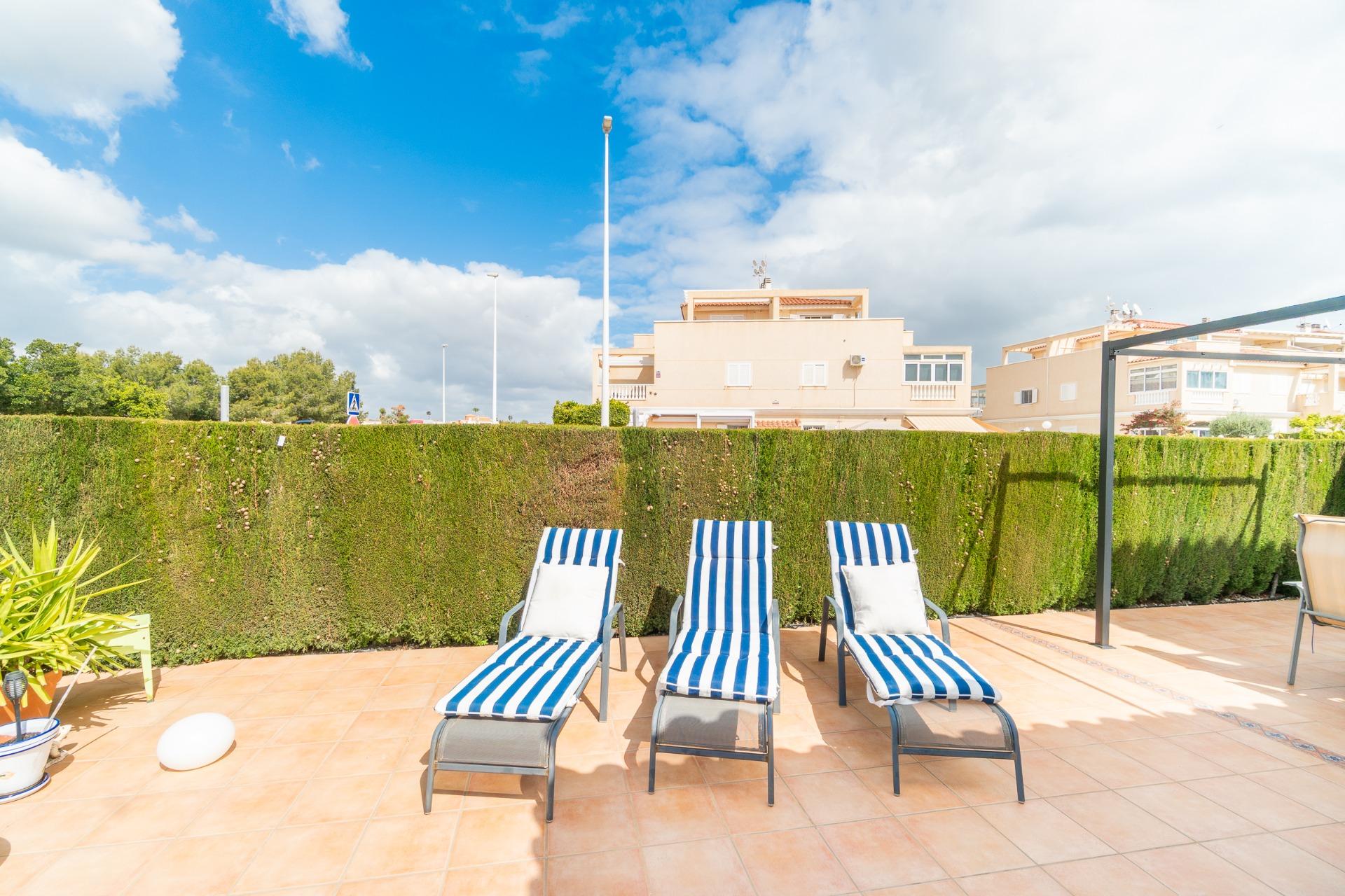 For sale - 3 Bedroom 2 Bathroom Town house in Playa Flamenca - Zeniamar-Horizonte-La Campana  - Alicante