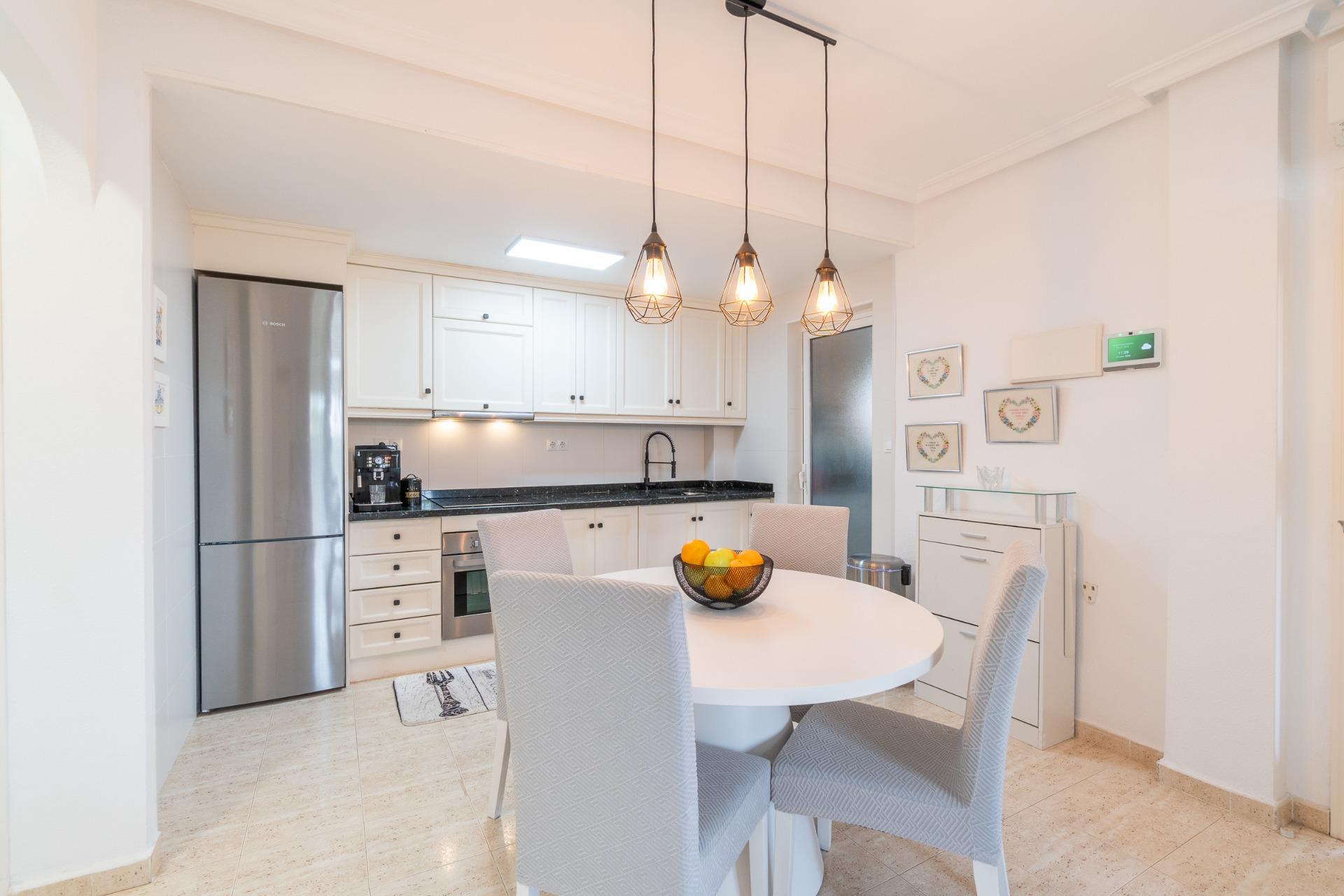 For sale - 3 Bedroom 2 Bathroom Town house in Playa Flamenca - Zeniamar-Horizonte-La Campana  - Alicante