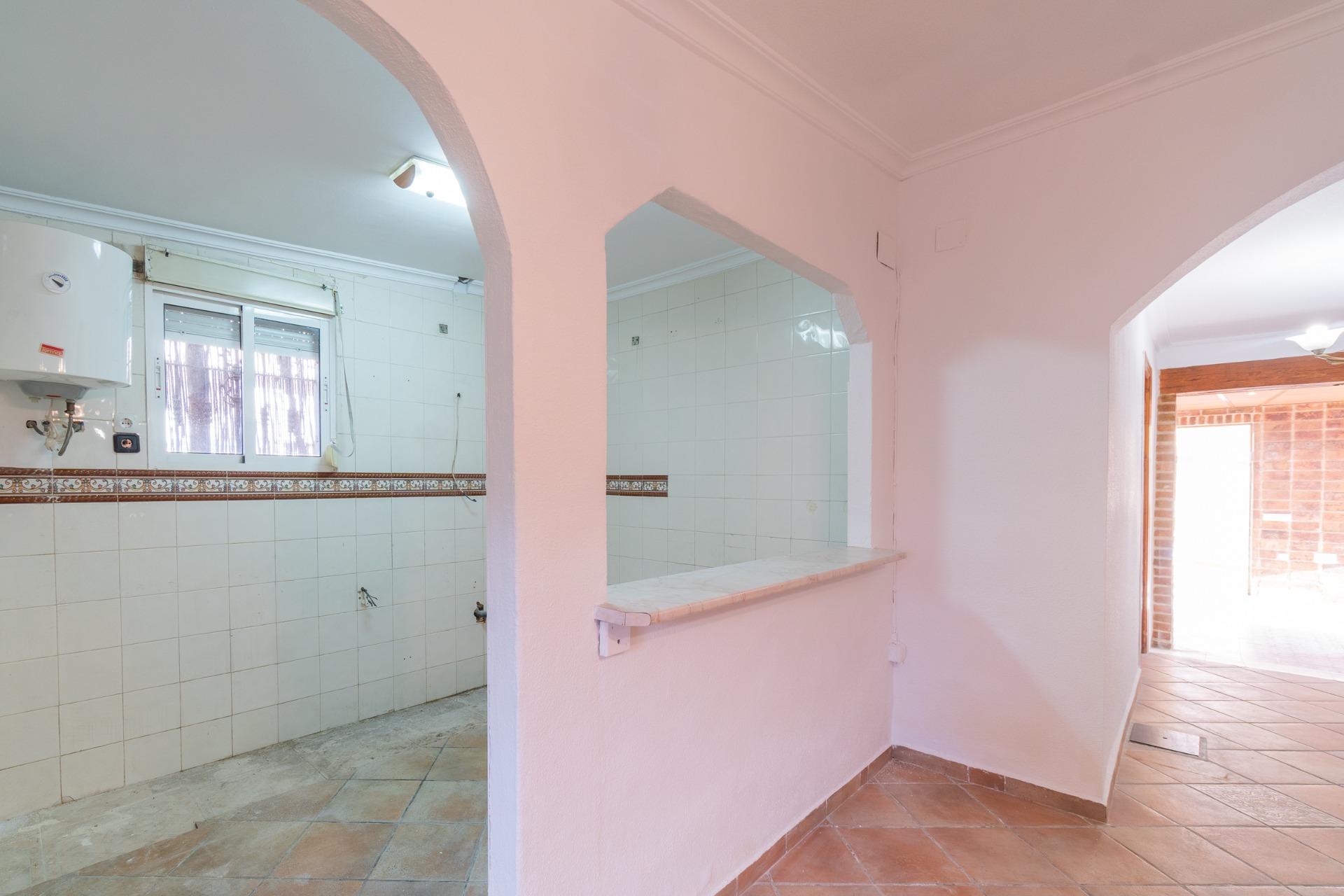 For sale - 4 Bedroom 2 Bathroom Villa in Torrevieja - Orihuela costa  - Alicante