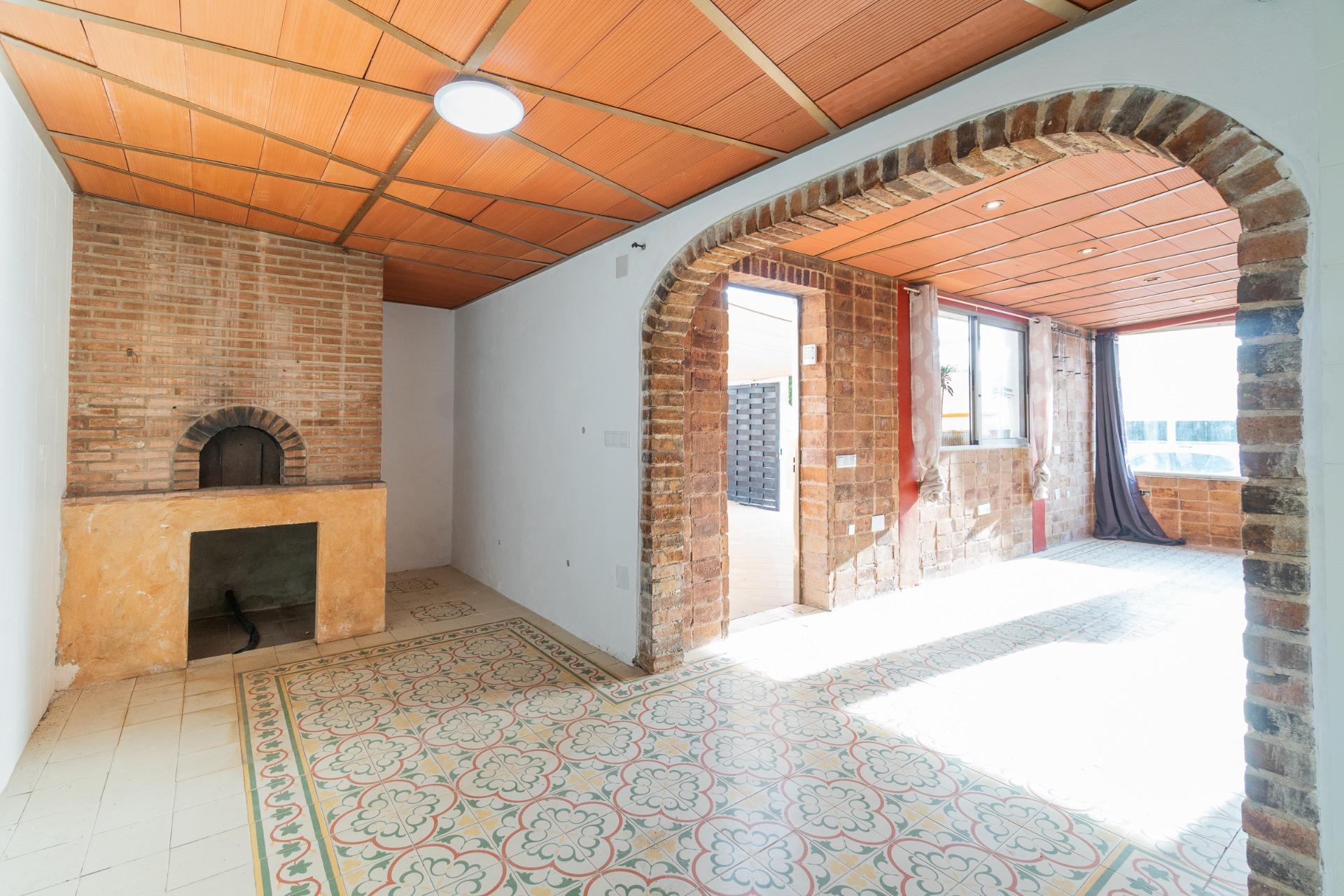 For sale - 4 Bedroom 2 Bathroom Villa in Torrevieja - Orihuela costa  - Alicante
