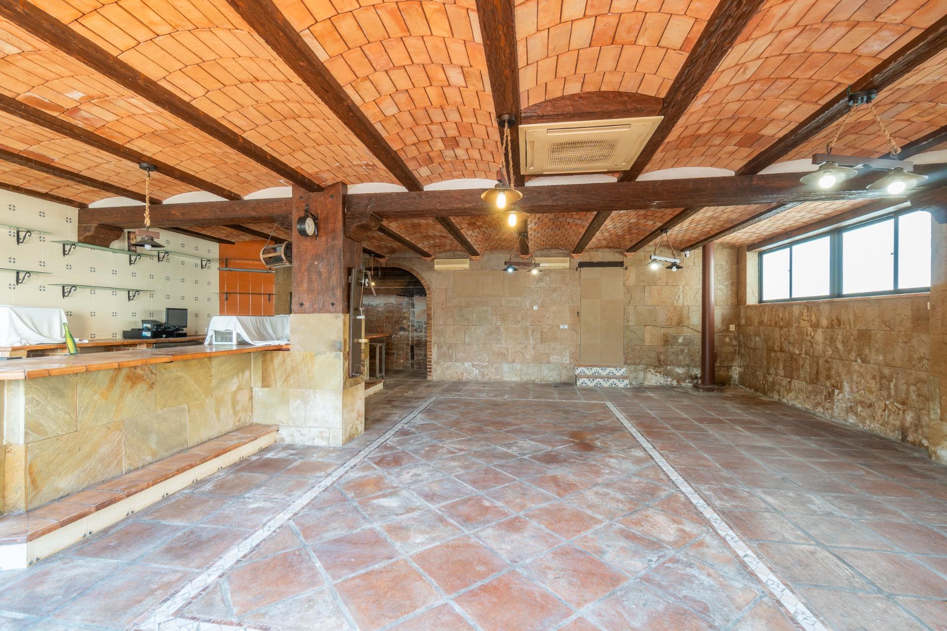 For sale - 4 Bedroom 2 Bathroom Villa in Torrevieja - Los altos  - Alicante