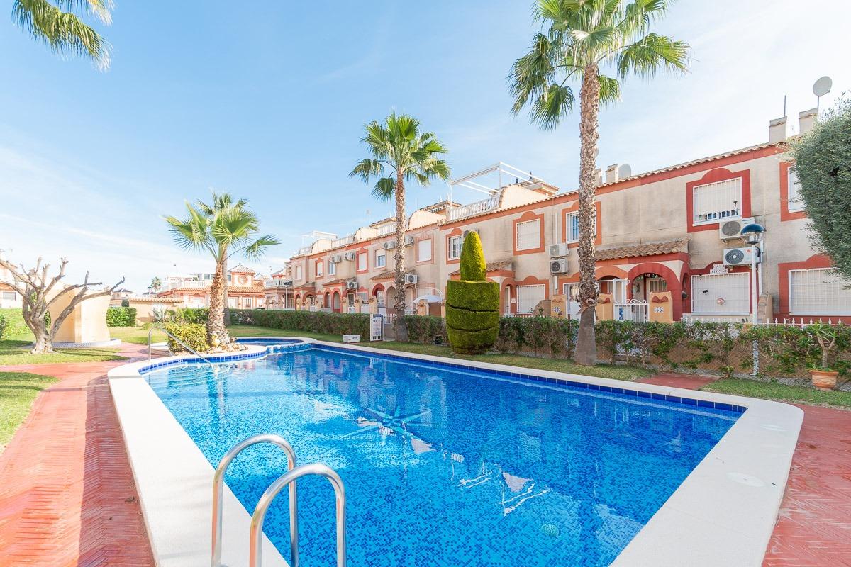 For sale - 2 Bedroom 1 Bathroom Townhouse in Playa Flamenca - Playa Flamenca  - Alicante