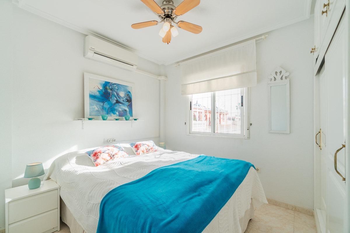 For sale - 2 Bedroom 1 Bathroom Townhouse in Playa Flamenca - Playa Flamenca  - Alicante