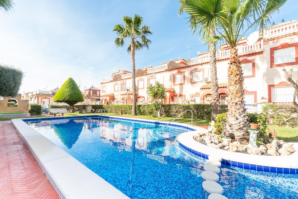 For sale - 2 Bedroom 1 Bathroom Townhouse in Playa Flamenca - Playa Flamenca  - Alicante