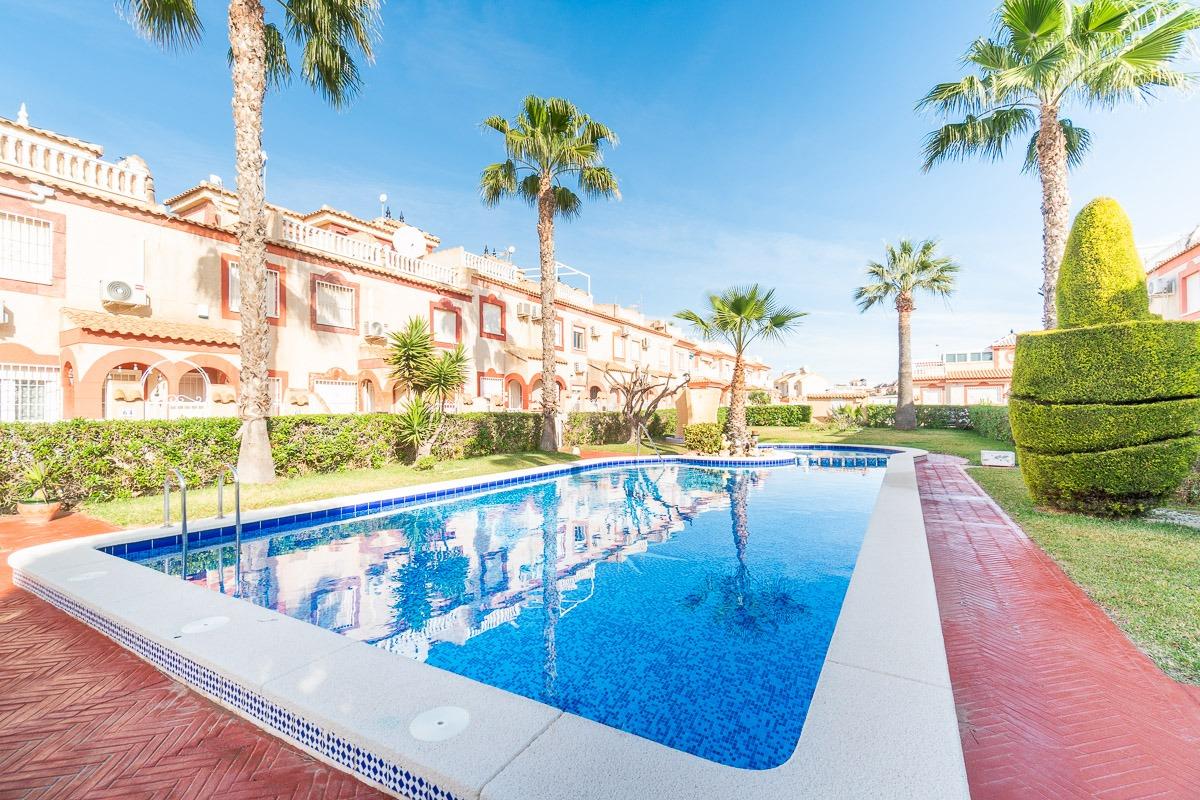 For sale - 2 Bedroom 1 Bathroom Townhouse in Playa Flamenca - Playa Flamenca  - Alicante