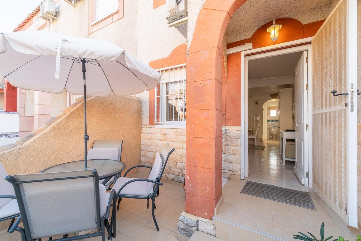 For sale - 2 Bedroom 1 Bathroom Townhouse in Playa Flamenca - Playa Flamenca  - Alicante