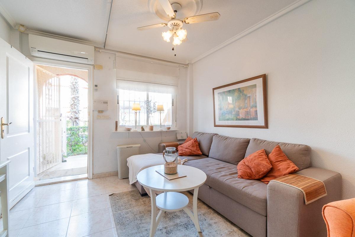 For sale - 2 Bedroom 1 Bathroom Townhouse in Playa Flamenca - Playa Flamenca  - Alicante