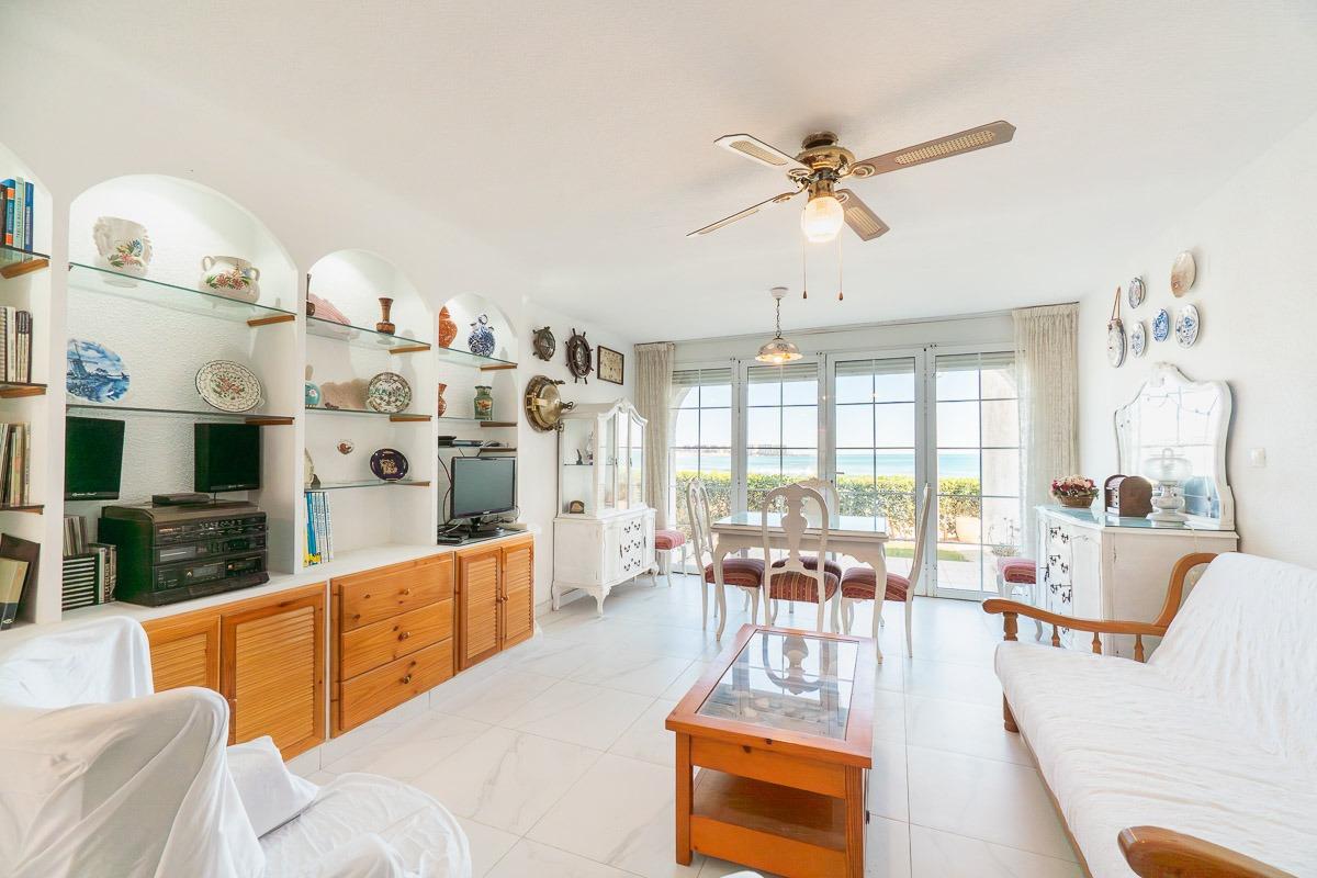 For sale - 2 Bedroom 1 Bathroom Townhouse in Playa Flamenca - Playa Flamenca  - Alicante