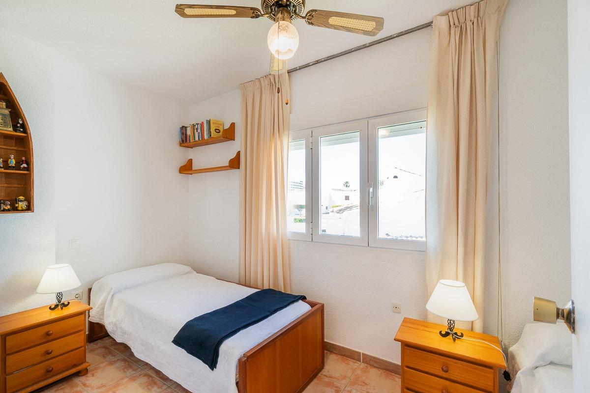 For sale - 2 Bedroom 1 Bathroom Townhouse in Playa Flamenca - Playa Flamenca  - Alicante