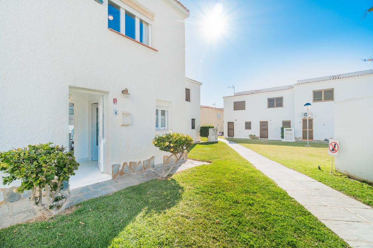 For sale - 2 Bedroom 1 Bathroom Townhouse in Playa Flamenca - Playa Flamenca  - Alicante