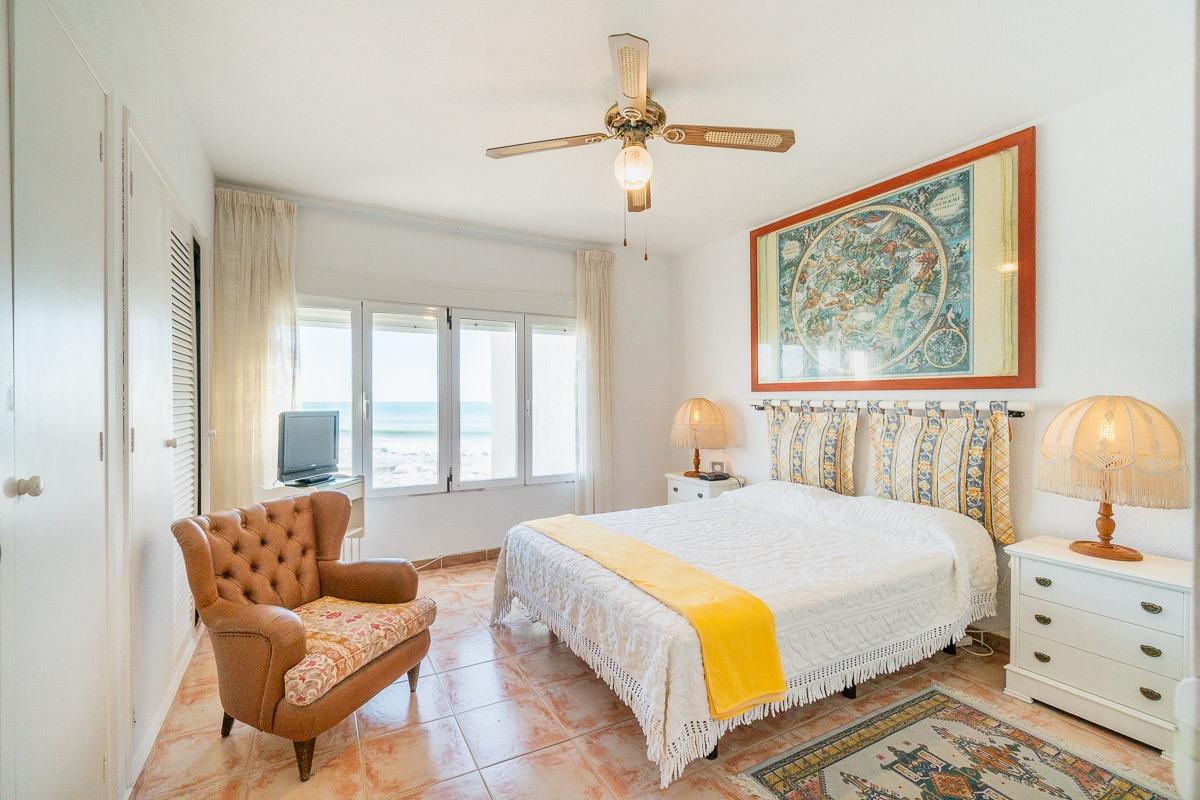 For sale - 2 Bedroom 1 Bathroom Townhouse in Playa Flamenca - Playa Flamenca  - Alicante