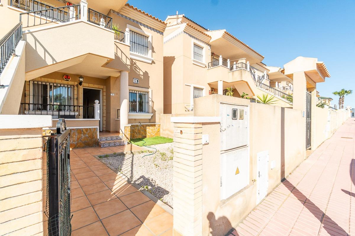 For sale - 2 Bedroom 1 Bathroom Ground floor apartment Villamartin - Villamartin  - Alicante