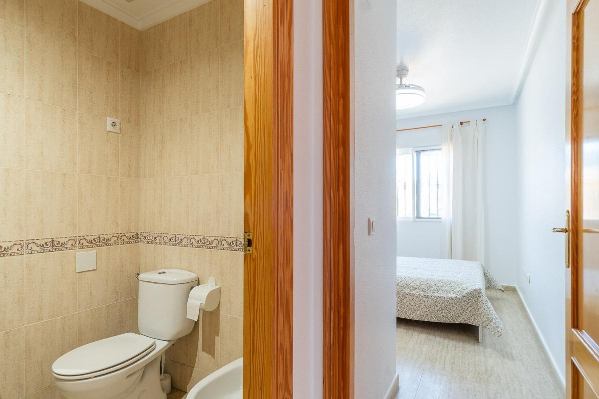 For sale - 2 Bedroom 1 Bathroom Ground floor apartment Villamartin - Villamartin  - Alicante