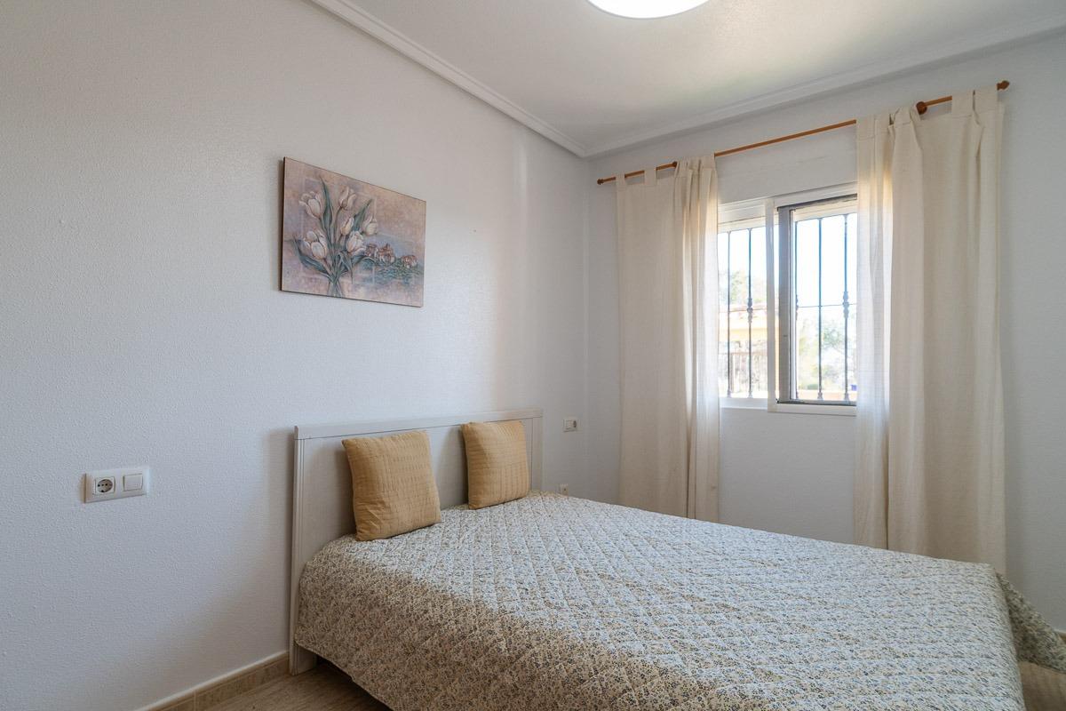 For sale - 2 Bedroom 1 Bathroom Ground floor apartment Villamartin - Villamartin  - Alicante