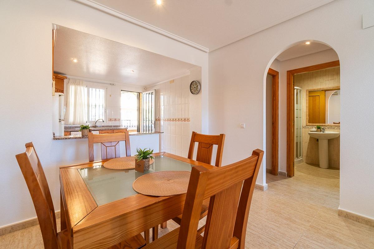 For sale - 2 Bedroom 1 Bathroom Ground floor apartment Villamartin - Villamartin  - Alicante