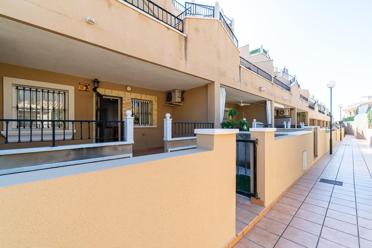 For sale - 2 Bedroom 1 Bathroom Ground floor apartment Villamartin - Villamartin  - Alicante