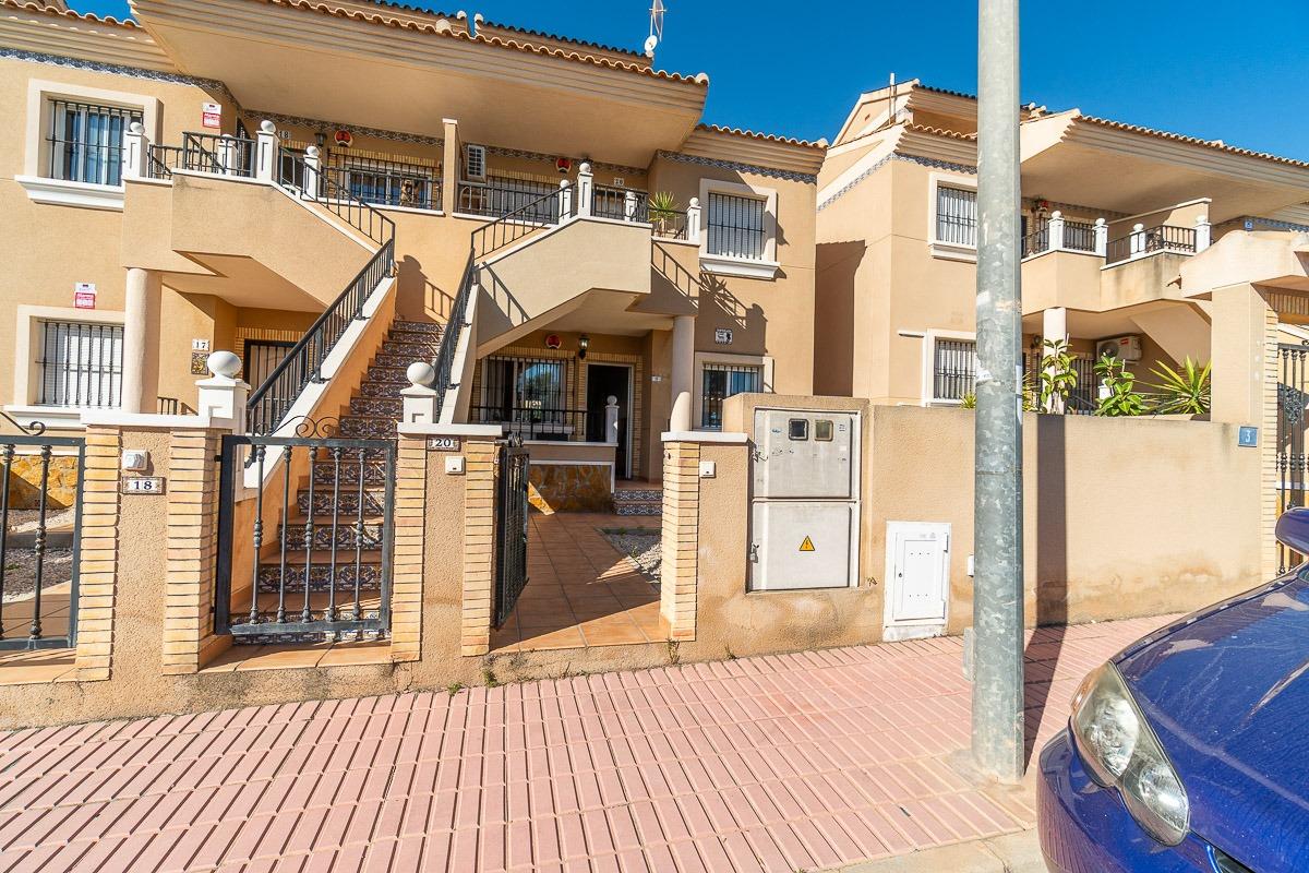 For sale - 2 Bedroom 1 Bathroom Ground floor apartment Villamartin - Villamartin  - Alicante